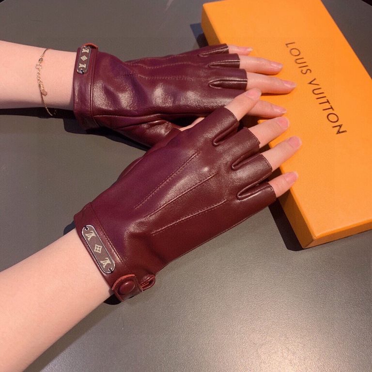 2022 LV new short gloves, fashion biker   gloves, fall and winter new cloth lining, fashion   on the hand super comfortable soft and versatile! Set beauty goddess must-have   with box   yardage ML