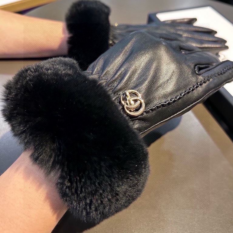 GUCCI Gucci 2023 fall and winter lazy rabbit hair touch screen gloves   goddess set of beauty must have   single product, worth comparing    the same paragraph different quality, kill the market poor product,   lazy rabb