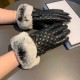 .Chanel Chanel 2022 fall and winter lazy rabbit hair messy embroidery   Sheepskin gloves   mobile touch screen, worth comparing    the same paragraph of different qualities, kill the market poor products, imported first-