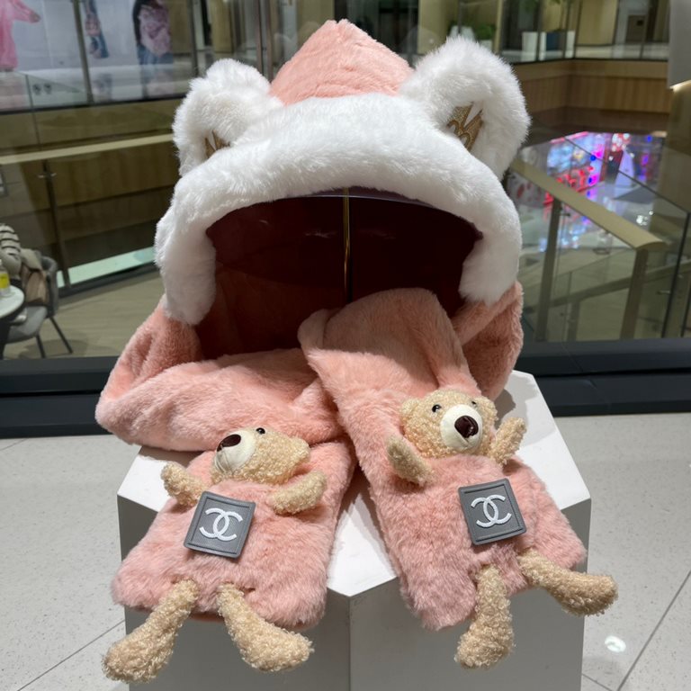 Chanel Chanel bear three-piece women's winter warm thickened plush hat scarf gloves all-in-one winter cute cycling scarf