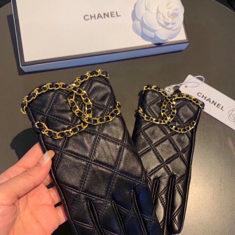 Chanel Chanel 2021 large double C chain fall and winter gloves beautiful drops   worth comparing     the same paragraph of different qualities, kill the market poor products, imported first-class sheepskin   classic but 