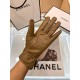 Chanel hot circle of friends women's leather gloves, imported from Ethiopia touch screen sheepskin, simple and generous static surface style add a small LOGO buckle, small buckle to adjust the size of the super-soft padd