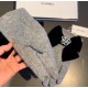 Chanel Chanel counter new wool gloves, beaded camellia   big bow   fashion gloves, fall and winter warm padded lining, super whine bow  , on the hand super comfortable and soft, versatile! average size