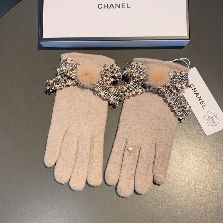 .Chanel Chanel counter new wool gloves, fashion gloves, fall and winter warm padded lining, super whine bow  , on the hand super comfortable and soft, versatile! With box   even size