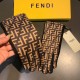 runFendi FENDI  2022 fall and winter cashmere gloves worth comparing     the same paragraph of different quality, kill the market poor product,   classic but not fashionable paragraph . Like can get started, this quality