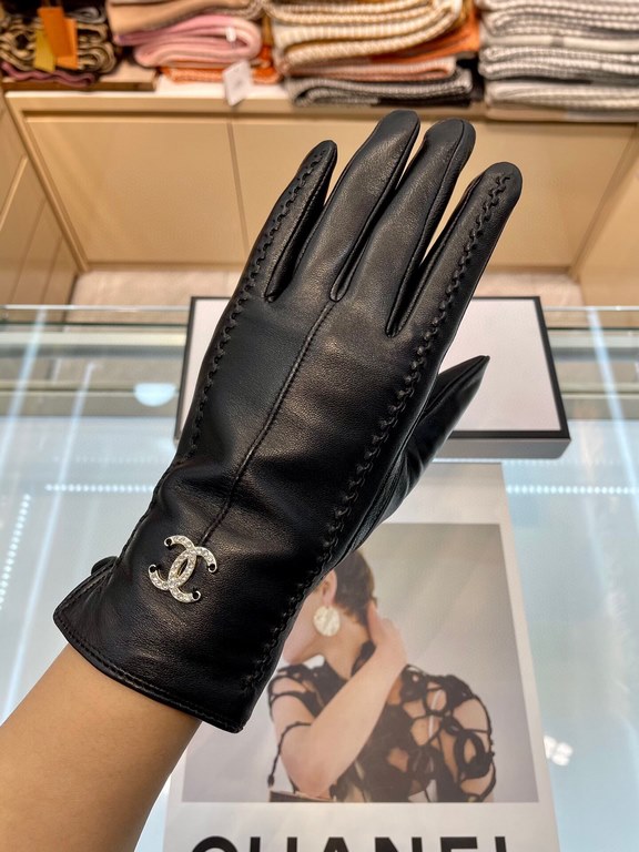 New exclusive first Chanel Chanel ladies new high-grade sheepskin gloves    goddess preferred can not miss      First-grade sheepskin Leather fine and soft cashmere lining to keep warm better goddesses set of the United 