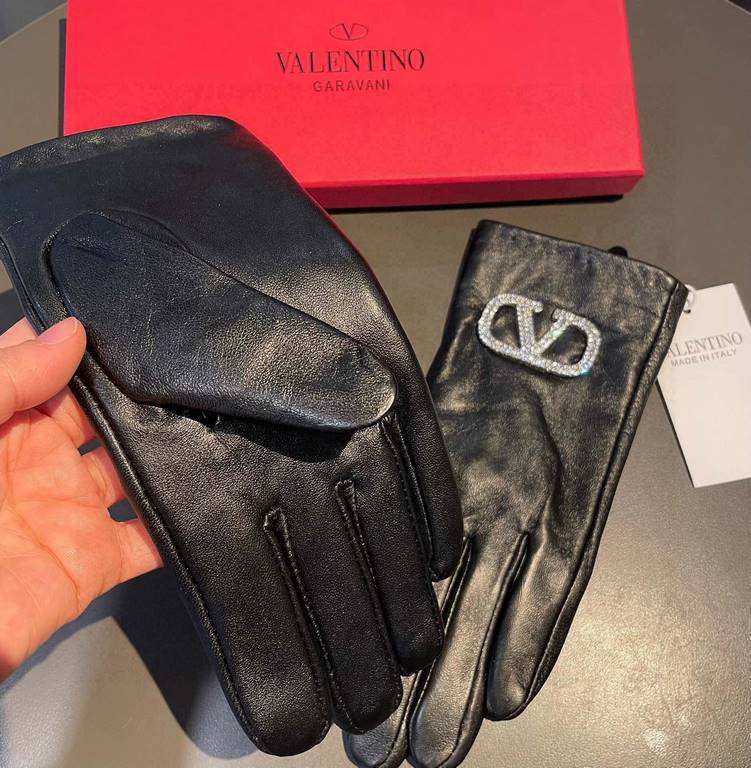 2023 new exclusive first  Valentino VALENTINO touch screen women's gloves [original quality] official website synchronization women's new high-grade sheepskin gloves    goddess preferred can not be missed       100 perce