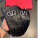 2023 new exclusive first  Valentino VALENTINO touch screen women's gloves [original quality] official website synchronization women's new high-grade sheepskin gloves    goddess preferred can not be missed       100 perce