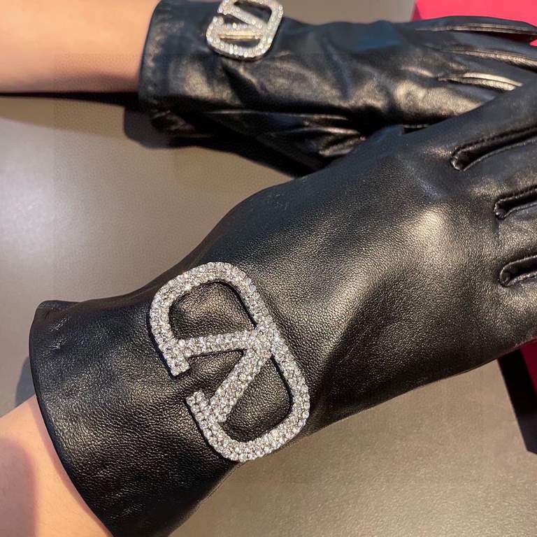 2023 new exclusive first  Valentino VALENTINO touch screen women's gloves [original quality] official website synchronization women's new high-grade sheepskin gloves    goddess preferred can not be missed       100 perce