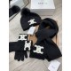 Celine. [Three-piece wool suit fox hair hat  scarf  gloves] classic suit hat! Warm and super comfortable ~ winter Miss ageing artifacts Oh ~ this winter you are missing such a set of suit hat la ~ and warm and stylish! M