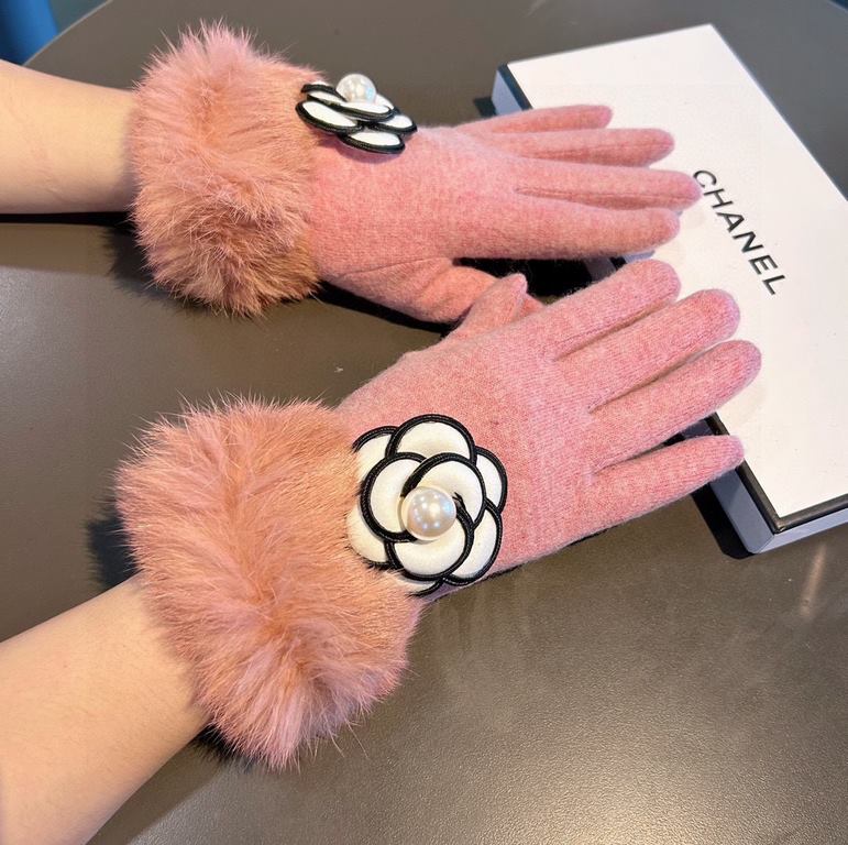 Chanel Chanel 2023 fall and winter lazy rabbit hair wool gloves   worth comparing     the same paragraph of different quality, kill the market poor product, wool ten lazy rabbit hair lining padded   classic but not fashi