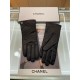 Chanel hot circle of friends women's leather gloves, imported from Ethiopia touch screen sheepskin, simple and generous static surface style add small LOGO buckle, super soft padded lining wear comfortable