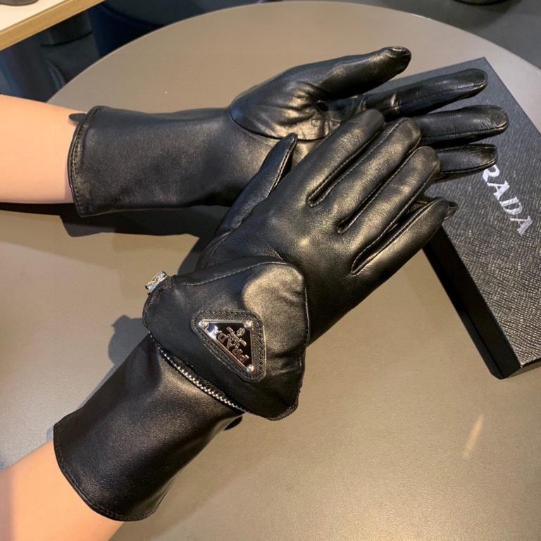 With packaging2022 new exclusive first  touch screen gloves   Prada in the opening gloves [original quality] official synchronization of the official website women's new high-grade sheepskin gloves    goddesses preferred