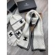 C family. Wool suit hat  scarf  gloves three-piece set] classic suit hat! Warm and super comfortable ~ winter Miss ageing artifacts Oh ~ this winter you are missing such a set of suit hat la ~ and warm and stylish! Men's