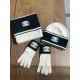 White colorHat  scarf  gloves  So good looking  , a must-have for this season, soft and comfortable, i.e. warm and stylish!