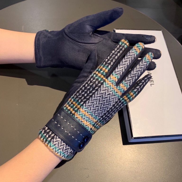 With packaging2022 new Chanel Chanel counter new wool gloves, fashion gloves, fall and winter warm padded lining, on the hand super comfortable and soft, versatile! Average size