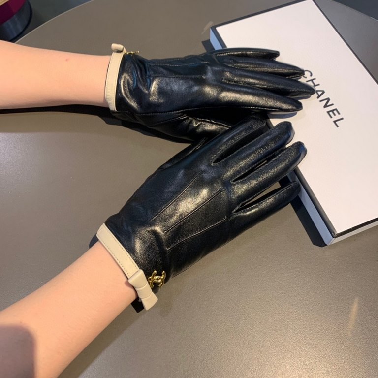 2022 new exclusive first  touch screen gloves Chanel Chanel [original quality] official website synchronization women's new high-grade sheepskin gloves    goddess preferred can not be missed    hundred percent of the sel