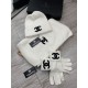 . C home. [Three-piece wool suit hat  scarf  gloves] classic suit hat! Warm and super comfortable ~ winter Miss ageing artifacts Oh ~ this winter you are missing such a set of suit hat la ~ and warm and stylish! Men's an