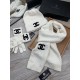 . C home. [Three-piece wool suit hat  scarf  gloves] classic suit hat! Warm and super comfortable ~ winter Miss ageing artifacts Oh ~ this winter you are missing such a set of suit hat la ~ and warm and stylish! Men's an