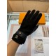 New exclusive first   touch screen gloves men's gloves Lv new high-grade sheepskin gloves surface back of hand sheep suede heart sheepskin    type male driving preferred can not be missed    hundred percent selection of 