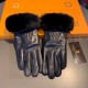 Louis Vuitton LV2023 fall and winter lazy rabbit hair sheepskin embroidered gloves   cell phone touch screen, worth comparing     the same paragraph different quality, kill the market poor product, imported a first-class