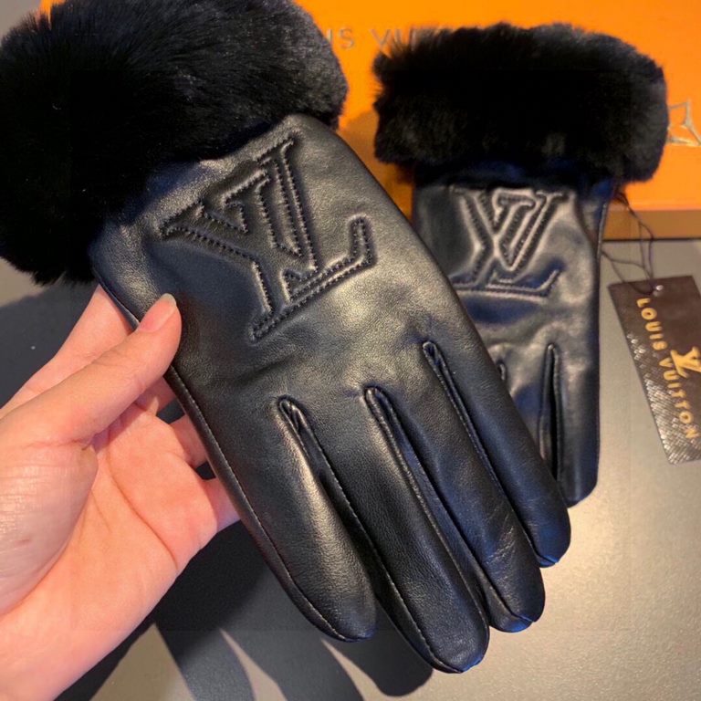 Louis Vuitton LV2023 fall and winter lazy rabbit hair sheepskin embroidered gloves   cell phone touch screen, worth comparing     the same paragraph different quality, kill the market poor product, imported a first-class