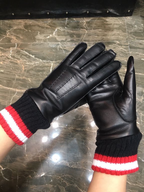 Bally   explosive hot sale   [top original single] official website synchronization women's new high-grade sheepskin gloves     100% selection of imported lambskin Lining cashmere Warm and comfortable better Cortical lus