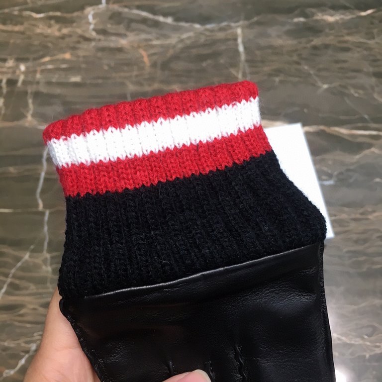 Bally   explosive hot sale   [top original single] official website synchronization women's new high-grade sheepskin gloves     100% selection of imported lambskin Lining cashmere Warm and comfortable better Cortical lus