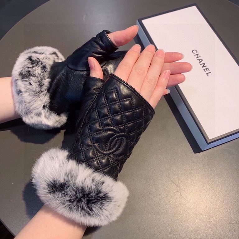 Chanel Chanel 2023 fall and winter short lazy rabbit hair ribbed gloves   worth comparing     the same paragraph different quality, kill the market poor product, imported a first-class sheepskin  lazy rabbit hair lining 