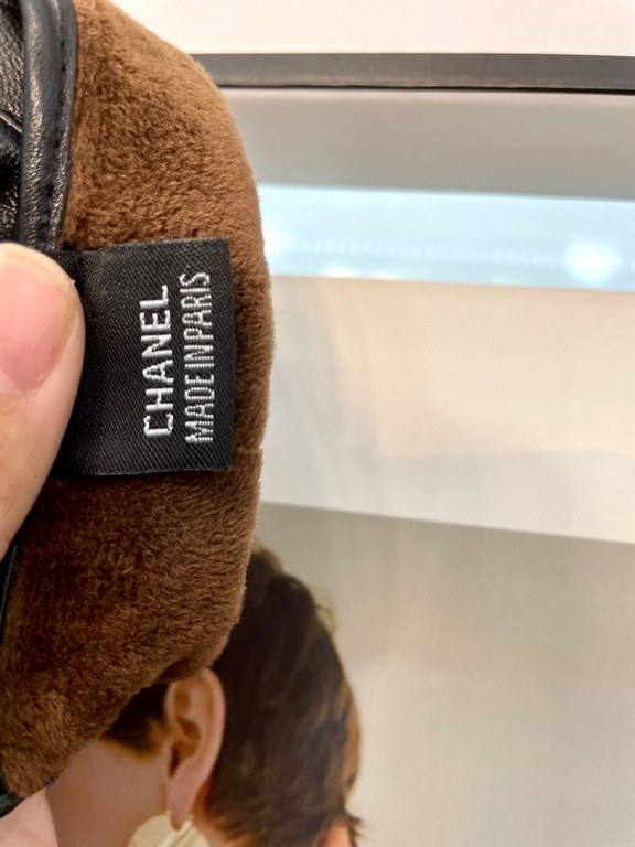 New exclusive first Chanel Chanel ladies new high-grade sheepskin gloves    goddess preferred can not miss      First-grade sheepskin Leather fine and soft cashmere lining to keep warm better goddesses set of the United 