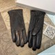 Luo Yiwei official website the latest models official synchronization ladies new imported sheepskin gloves leather gloss bright full soft delicate feel first-class    Size average size