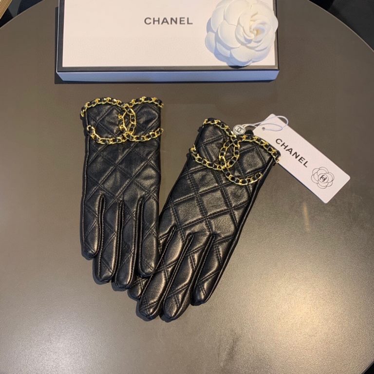 With packagingChanel Chanel 2022 large double C chain fall and winter gloves beautiful drops   worth comparing     the same paragraph of different qualities, kill the market poor products, imported first-class sheepskin 