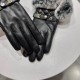 Louis Vuitton LV2022 fall and winter lazy rabbit hair sheepskin embroidered gloves   mobile touch screen, worth comparing     the same paragraph different quality, kill the market poor product, imported a first-class she