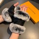 .Louis Vuitton LV2022 fall and winter short lazy rabbit hair sheepskin embroidered gloves   worth comparing     the same paragraph of different quality, kill the market poor product, imported first-class sheepskin  lazy 