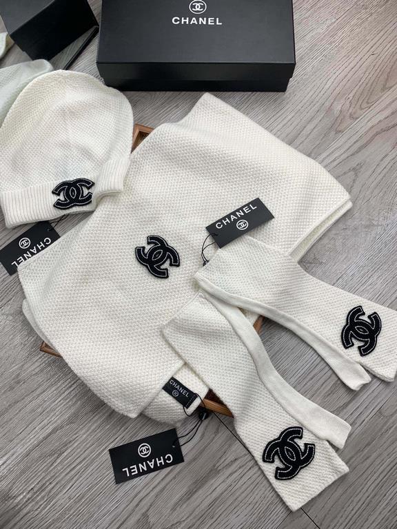 C family. [Wool suit hat  scarf  gloves three-piece set] classic suit hat! Warm and super comfortable ~ winter Miss ageing artifacts Oh ~ this winter you are missing such a set of suit hat la ~ and warm and stylish! Men'