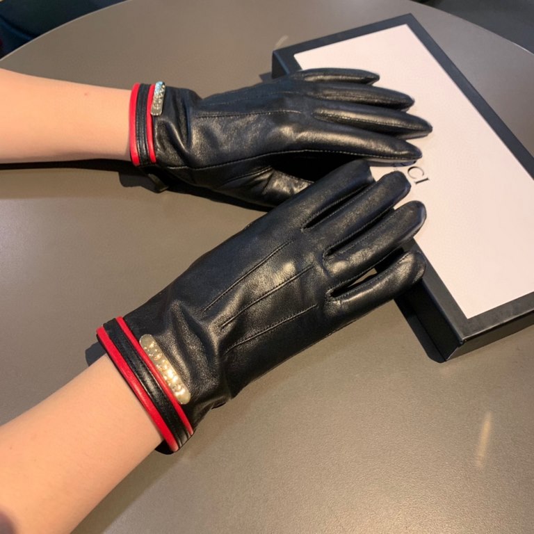 2022 new exclusive first   touch screen gloves Gucci Gucci new high-grade sheepskin gloves    goddesses set the United States preferred can not be missed    hundred percent of the selection of imported sheepskin Leather 