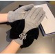 With boxChanel Chanel counter new wool gloves, beaded camellia   big bow   fashion gloves, fall and winter warm padded lining, super coy bow  , on the hand super comfortable and soft, versatile! average size