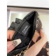 Chanel new women's half-finger gloves sheepskin chain Leather ultra-thin, soft and comfortable, especially show the shape of the hand    texture superb!Size M L