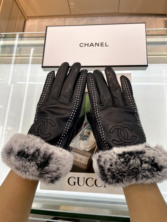 The color fastness has been tested and the warmth is excellent. The soft touch is velvety, and it makes you feel like you are in love. The most important function is the touch screen gloves, the quality bar quantity drop