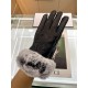 The color fastness has been tested and the warmth is excellent. The soft touch is velvety, and it makes you feel like you are in love. The most important function is the touch screen gloves, the quality bar quantity drop