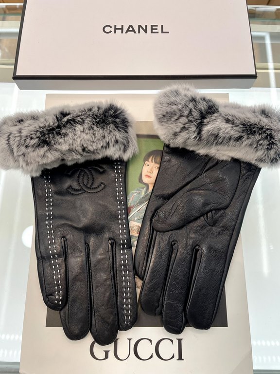 The color fastness has been tested and the warmth is excellent. The soft touch is velvety, and it makes you feel like you are in love. The most important function is the touch screen gloves, the quality bar quantity drop