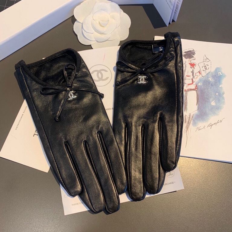 Explosion to   [top original single] official website synchronization women's new high-grade sheepskin gloves     100% selection of imported lambskin lining sheepskin lining Leather luster bright full soft delicate feel 