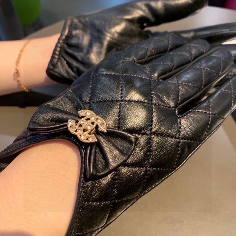 2023 new exclusive first  touch screen gloves Chanel Chanel [original quality] official website synchronization women's new high-grade sheepskin gloves    goddess preferred can not be missed    hundred percent of the sel