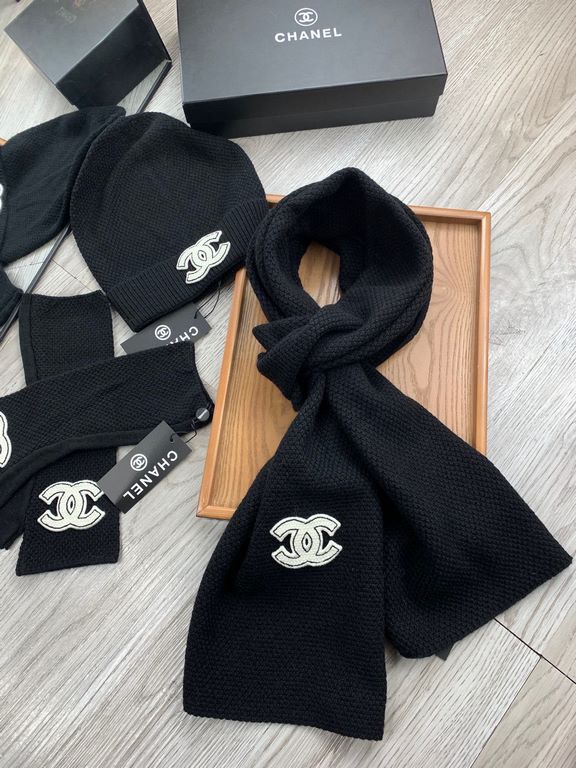 C family. [Wool suit hat  scarf  gloves three-piece set] classic suit hat! Warm and super comfortable ~ winter Miss ageing artifacts Oh ~ this winter you are missing such a set of suit hat la ~ and warm and stylish! Men'