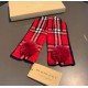 PackagingBurberry BURBERRY counter new wool gloves, fashion gloves, fall and winter warm padded lining, classic plaid, on the hand super comfortable and soft, versatile! Average size