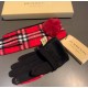 PackagingBurberry BURBERRY counter new wool gloves, fashion gloves, fall and winter warm padded lining, classic plaid, on the hand super comfortable and soft, versatile! Average size