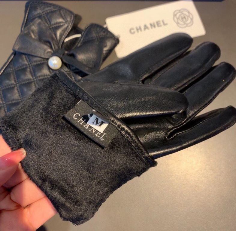 2023 new exclusive first  touch screen gloves Chanel Chanel [original quality] official website synchronization women's new high-grade sheepskin gloves    goddess preferred can not be missed    hundred percent of the sel