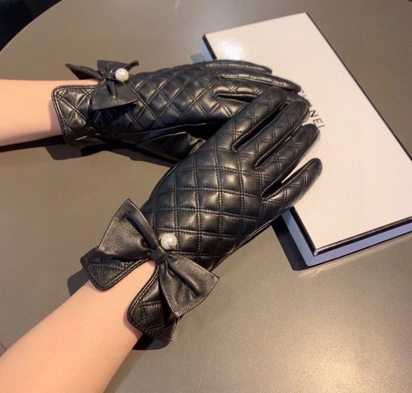 2023 new exclusive first  touch screen gloves Chanel Chanel [original quality] official website synchronization women's new high-grade sheepskin gloves    goddess preferred can not be missed    hundred percent of the sel