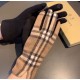 PackagingBurberry BURBERRY counter new wool gloves, fashion gloves, fall and winter warm padded lining, classic plaid, on the hand super comfortable and soft, versatile! Average size