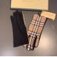 PackagingBurberry BURBERRY counter new wool gloves, fashion gloves, fall and winter warm padded lining, classic plaid, on the hand super comfortable and soft, versatile! Average size